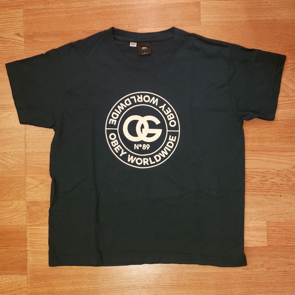 •NWOT• Obey t-shirt